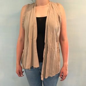 Pas De Calais Sleeveless Vest